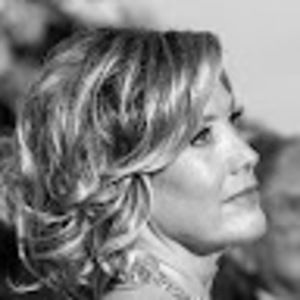 Meet your Posher, Eve